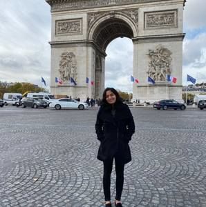 Meet your Posher, Pilar